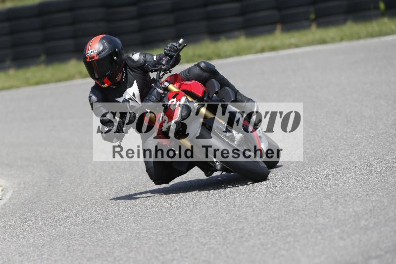 /27 12.06.2025 Ducati Schweiz Trackday Warmup  ADR/gelb-jeaune/32